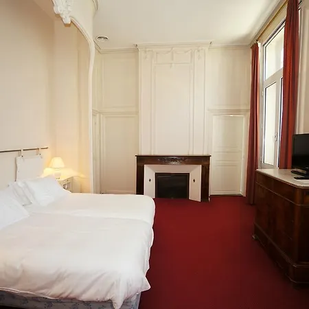 Les Trois Lys Hotel Condom