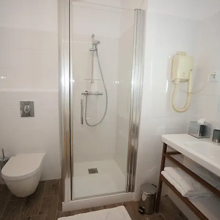 Les Trois Lys Hotel Condom