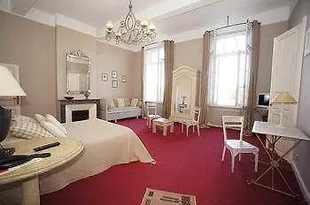 Les Trois Lys Hotel Condom