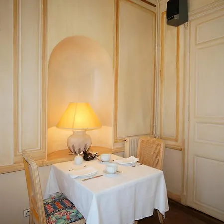 Les Trois Lys קונדום