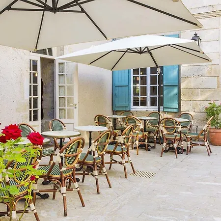 מלון Les Trois Lys קונדום