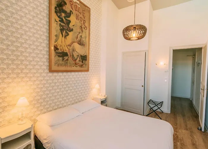 Les Trois Lys Hotel Condom